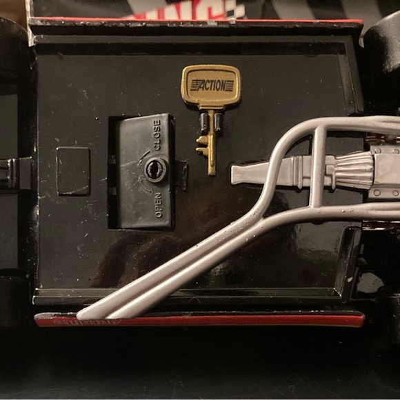 Scale Stock Car #88 Bank - Picture 7 of 9